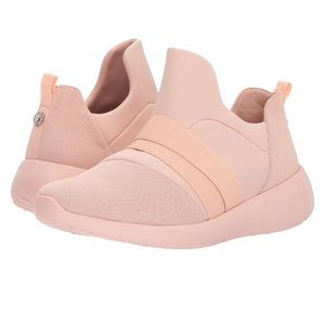 Steve Madden Pink Sneaker size 8.5